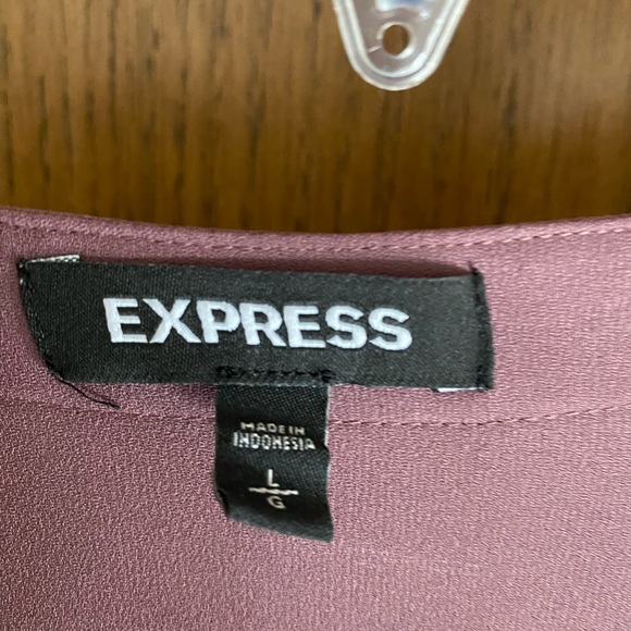 Express Women's Mauve Button-Down Blouse - Picture 2 of 2